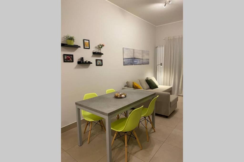 B&B Piano1 Interno5 - Accogliente E Moderno Bilocale Vicino Al Centro Salerno Buitenkant foto